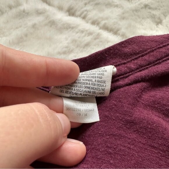 Victoria's Secret PINK | Maroon Logo Short Sleeve V-Neck Tee Shirt | Size Small - Picture 6 of 8